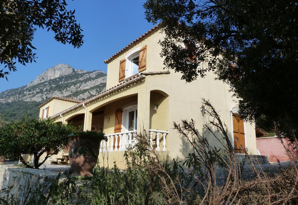 Hotel Mas De Courreges Saint-Hippolyte-du-Fort Exterior foto