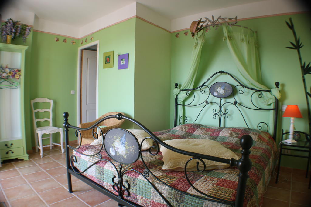 Hotel Mas De Courreges Saint-Hippolyte-du-Fort Zimmer foto